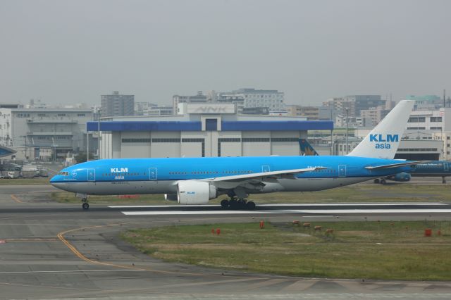 Boeing 777-200 (PH-BQK)