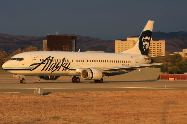 BOEING 737-400 (N756AS)