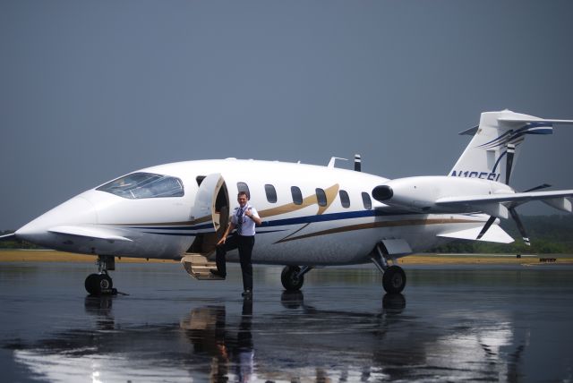 Piaggio P.180 Avanti (N165SL)