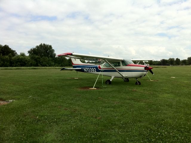 Cessna Skyhawk (N70392)