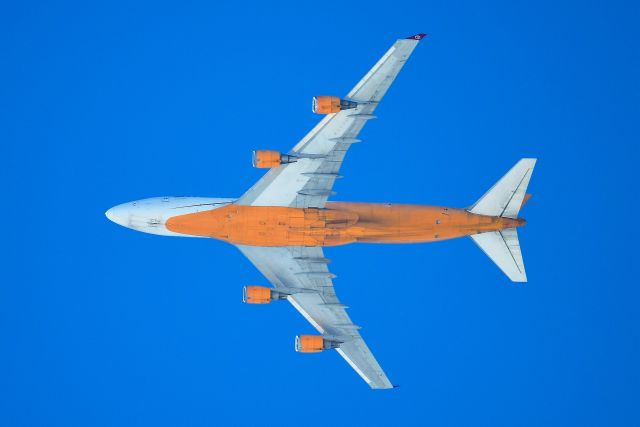 Boeing 747-400 (N904AR) - Over the top of ORD on downwind for 28-C on 04-15-19