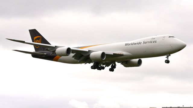 BOEING 747-8 (N623UP) - BOE687 on final to Rwy 16R on 10.17.20. (B747-8F / ln 1561 / cn 65783).