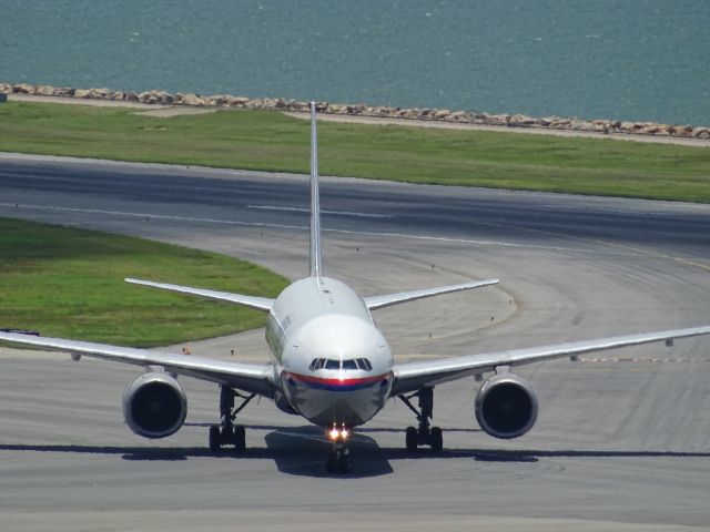 Boeing 777-200 (9M-MRC)