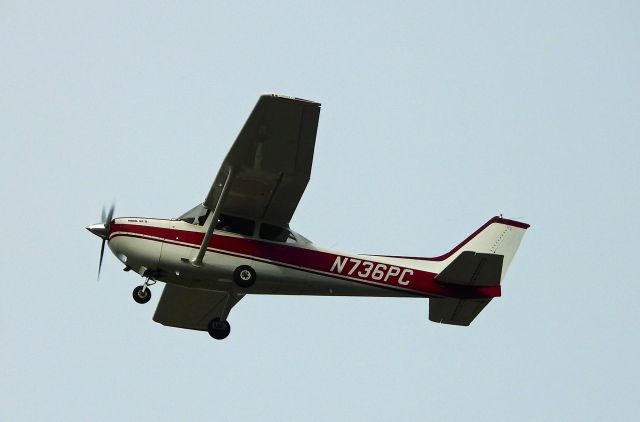 Cessna Skyhawk (N736PC)