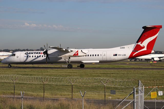 de Havilland Dash 8-400 (VH-LQG) - ON 2 MAY 2017