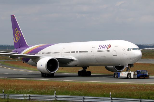 BOEING 777-300ER (HS-TKO)