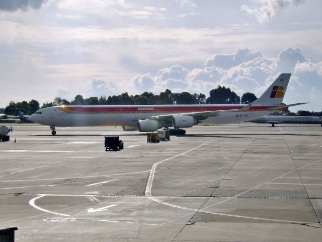 Airbus A340-600 (EC-JFX) - Jacinto Benavente