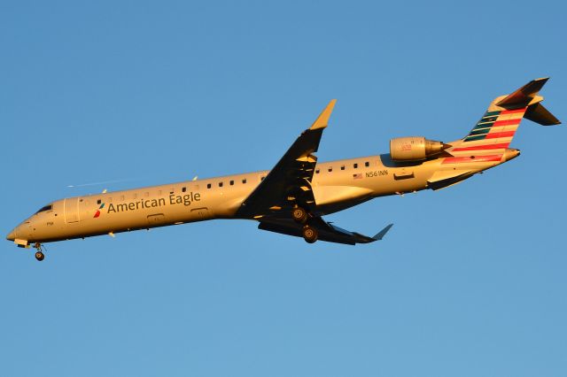 Canadair Regional Jet CRJ-900 (N561NN) - Arriving from KVPS - 1/13/18
