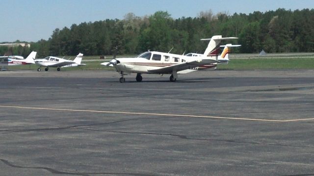 Piper Saratoga (N2117H)