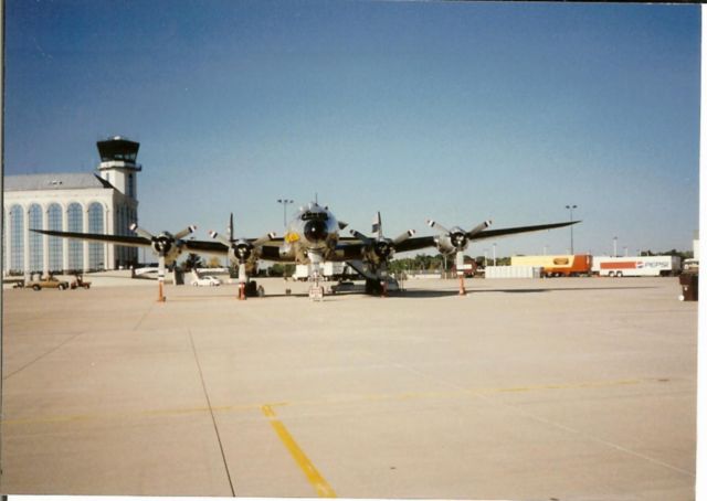 N494TW — - Connie Groups MATS Connie, Dupage County arpt, West of Chicago, Sept 1996.  Airshow