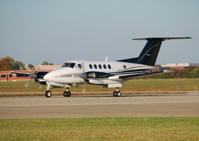 Beechcraft Super King Air 200 (N1926A) - Take off roll