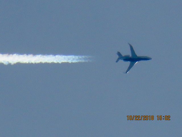 Dassault Falcon 900 (N7KM)