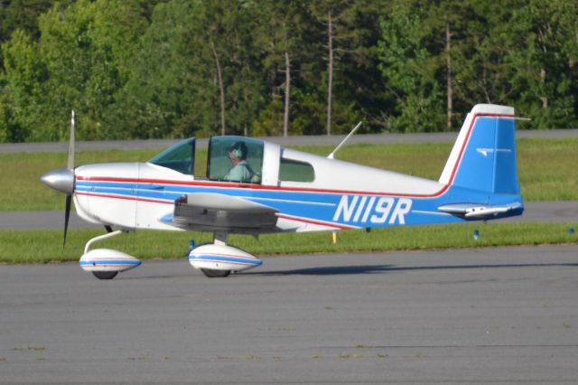 Grumman Tr2 (N119R) - arriving at KJQF - 6/5/18