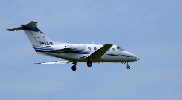 Beechcraft Beechjet (N452TM) - On final is this 2008 Hawker Beechcraft Beechjet 400XP in the Summer of 2019.