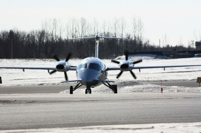 Piaggio P.180 Avanti (C-GFOX)