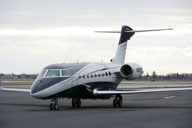 IAI Gulfstream G280 (N287EC) - Visiting CYHU on 17-12-2021