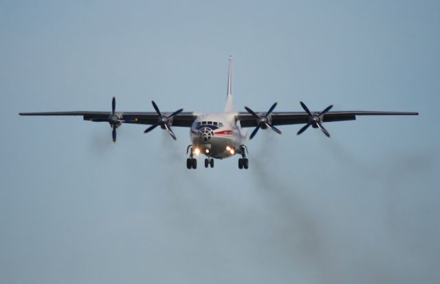 Antonov An-12 (UR-CGW)