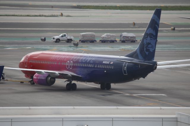 Boeing 737-700 (N493AS)