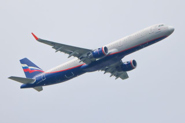 Airbus A321 (RA-73724)