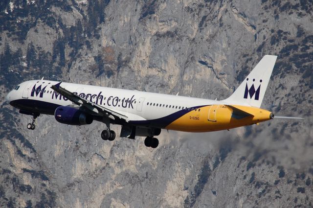 Airbus A321 (G-OZBO)