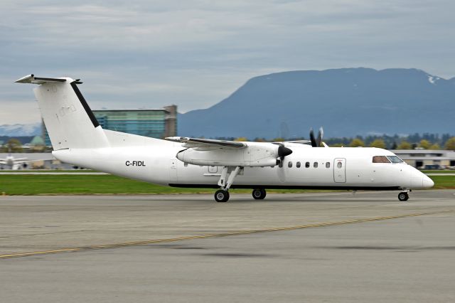 de Havilland Dash 8-300 (C-FIDL)