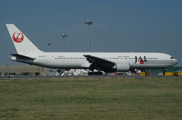 BOEING 767-300 (JA8397) - Taxing at Tokyo-Haneda Intl Airport on 1997/10/12