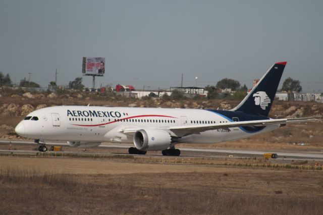 Boeing 787-8 (N782AM) - TAXING TO HEAD 27 MMTJ