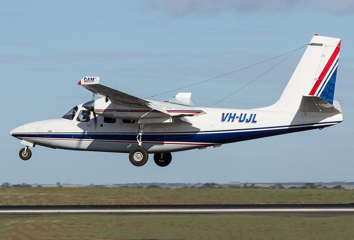 Aero Commander 500 (VH-UJL) - Shrike Commander about to touch down R17 at Maryborough, Qld, Australia