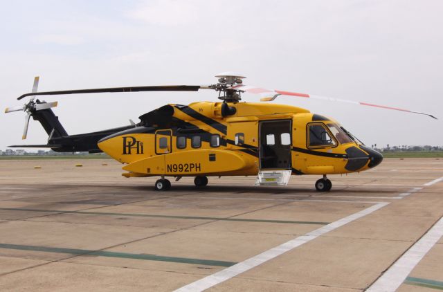 Sikorsky Helibus (PHM992)