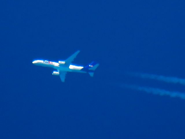 Boeing 757-200 (N937FD)