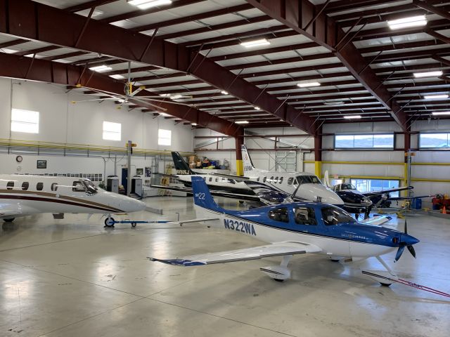 Cirrus SR-22 (N322WA)