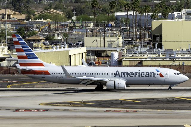 Boeing 737-800 (N338PK)