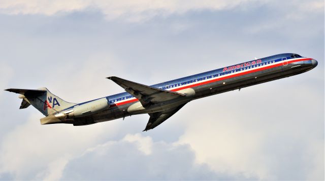 McDonnell Douglas MD-83 (N970TW)