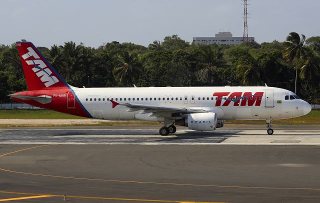 Airbus A320 (PR-MHR)