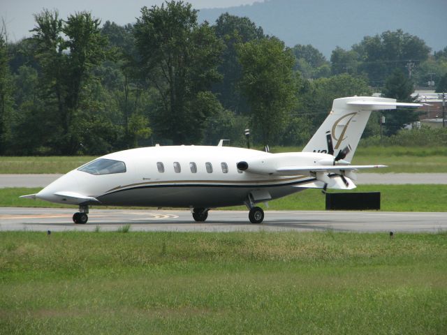 Piaggio P.180 Avanti (N29JS) - Odd... but sleek!