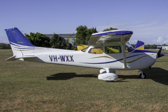 Cessna Skyhawk (VH-WXX) - Fresh out of the paint shop with a new look.