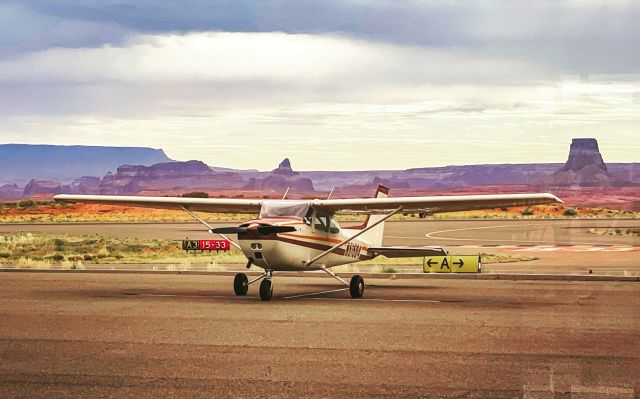 Cessna Skyhawk (N61684)