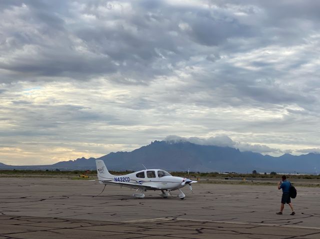 Cirrus SR-22 (N432CD)