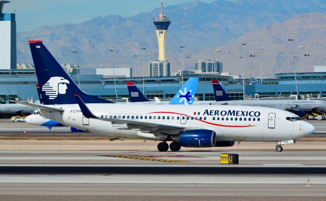 Boeing 737-700 (N126AM) - N126AM Aeroméxico 2011 Boeing 737-7BK c/n 30617 - Las Vegas - McCarran International Airport (LAS / KLAS)br /USA - Nevada October 30, 2014br /Photo: Tomás Del Coro