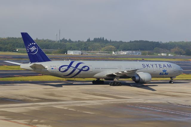 BOEING 777-300ER (PH-BVD)