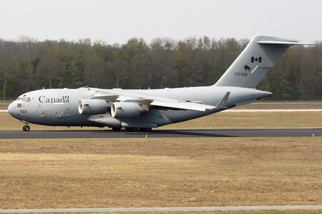 Boeing Globemaster III (17-7703)