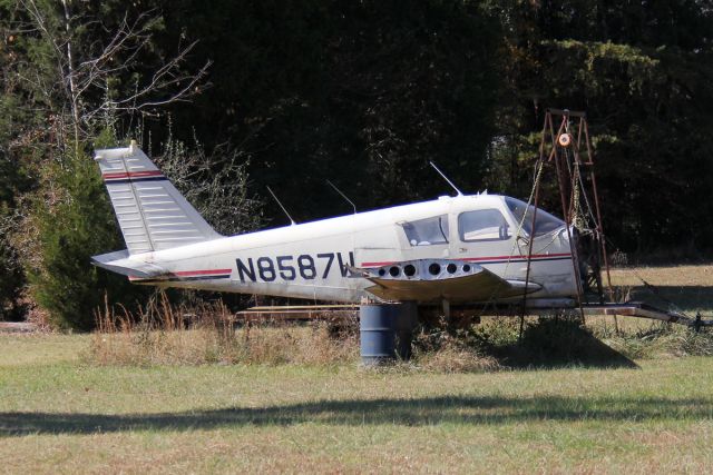 N8587W —
