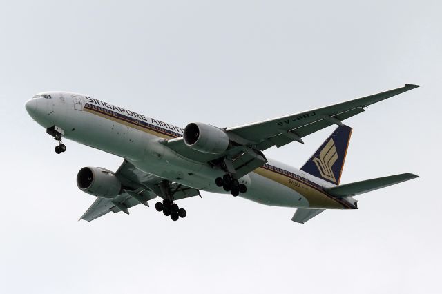 Boeing 777-200 (9V-SRJ)