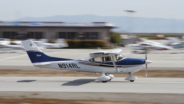 Cessna Skylane (N914RL) - Beautiful airplane on a beautiful morning in San Carlos.