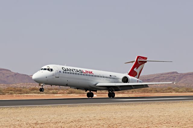 Boeing 717-200 (VH-NXN) - Landing on RWY 06