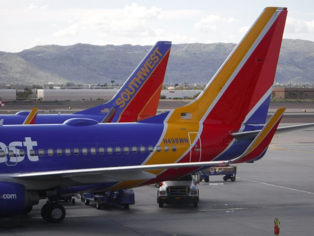 Boeing 737-700 (N498WN)