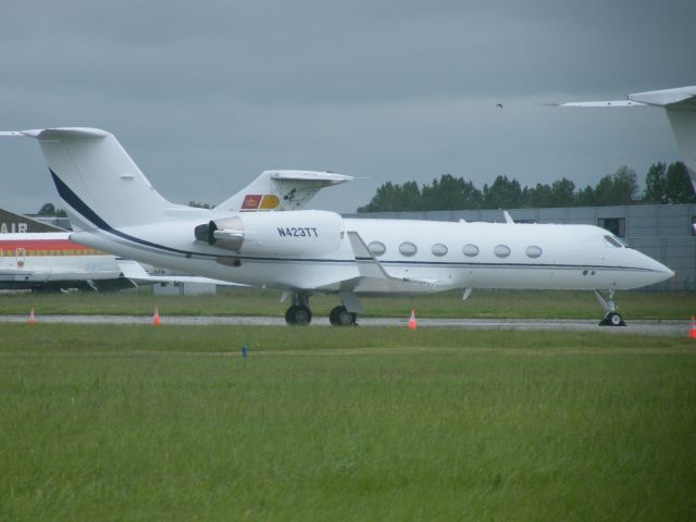 Gulfstream Aerospace Gulfstream IV (N423TT) - N423TT parked on taxiway  fox 02-06-2011