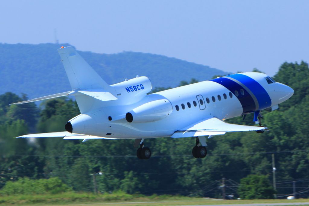 Dassault Falcon 900 (N58CG)