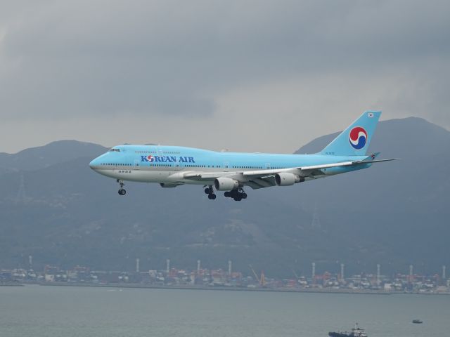 Boeing 747-400 (HL7472)