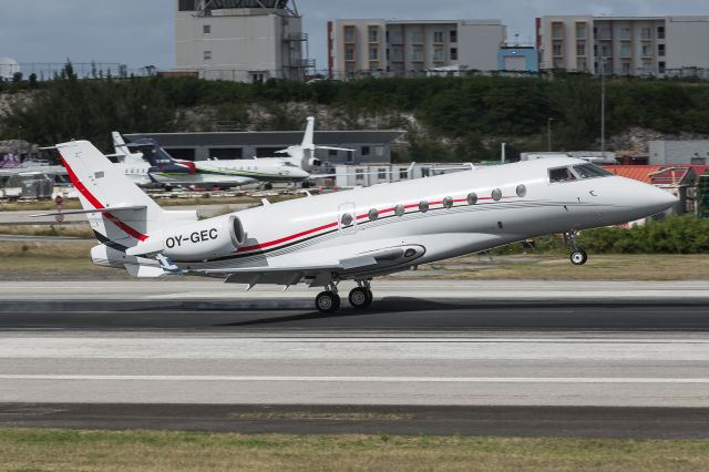 IAI Gulfstream G200 (OY-GEC)